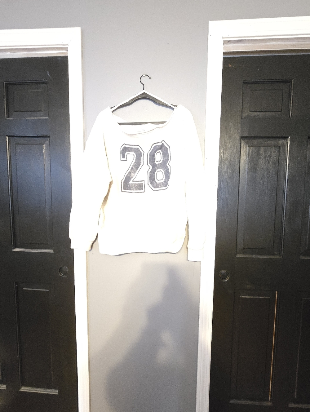 Women's Cream Graphic Sweatshirt with '28'